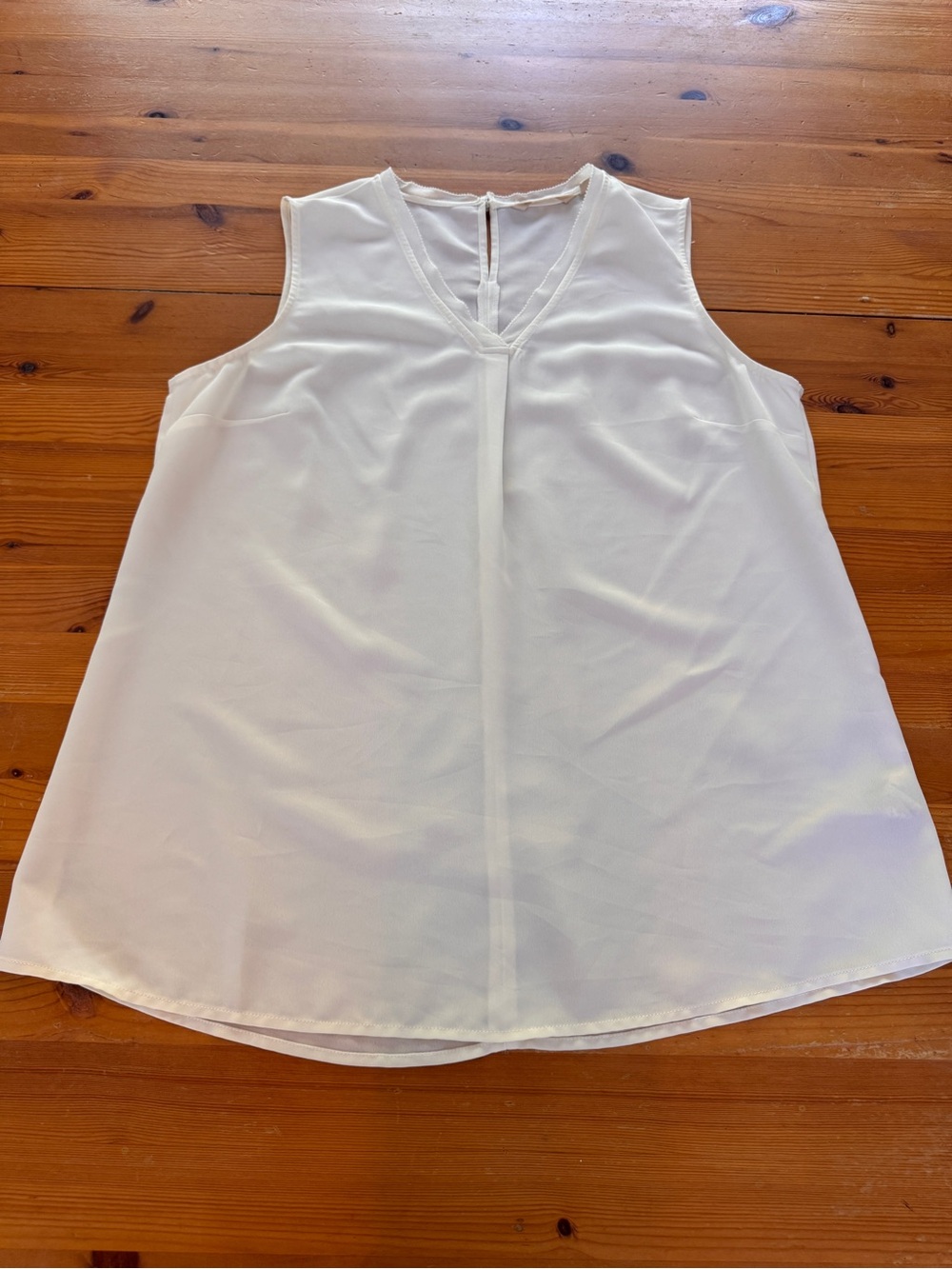 Soft Surroundings Cream V-Neck Sleeveless Camisole